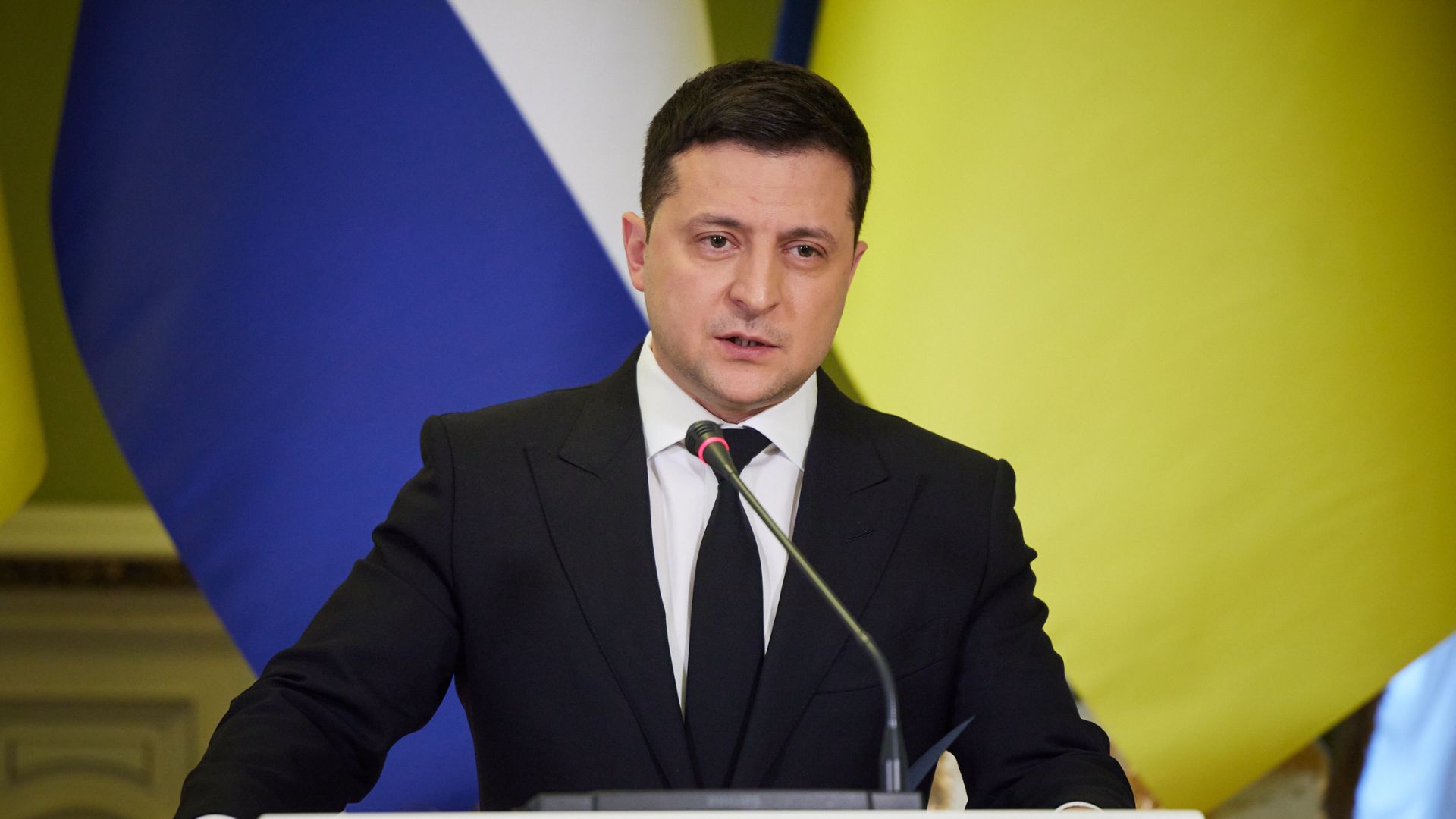 Ucrânia: Após Zelensky anunciar reformulação no governo, ministros renunciam