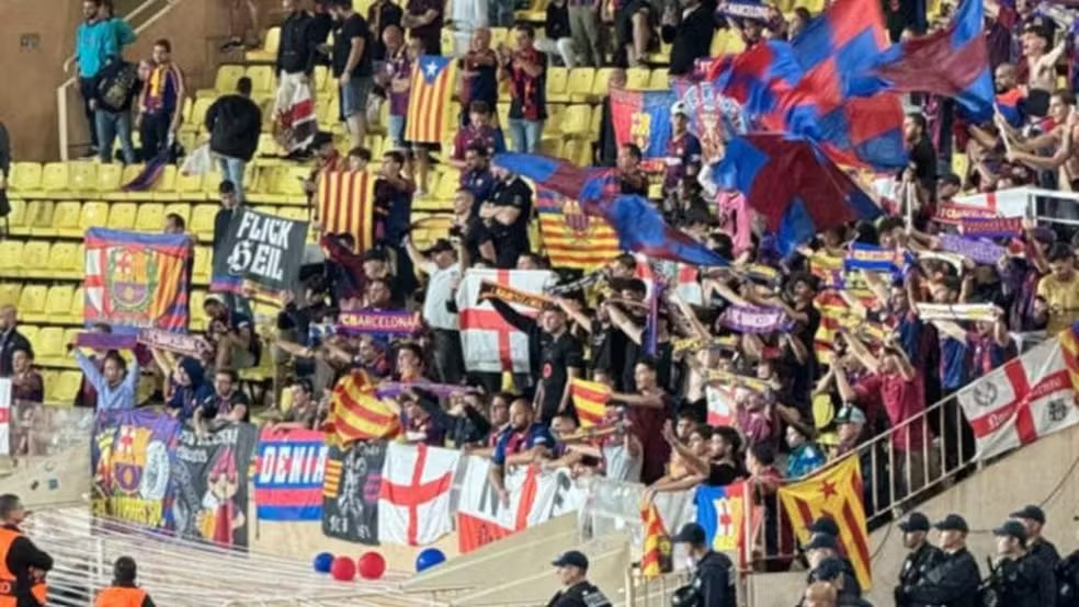 Barcelona é punido pela Uefa por cartaz nazista da torcida; próxima partida será fora de casa e sem público