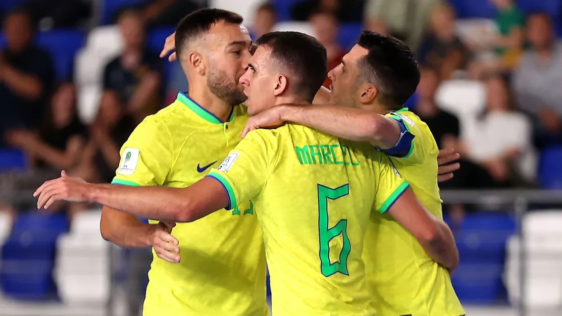 Brasil vence Costa Rica e avança às quartas de final da Copa do Mundo de Futsal