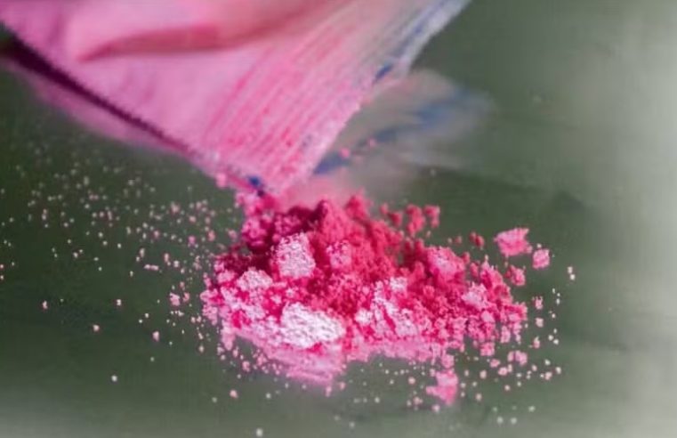 Cocaína rosa, coquetel de drogas sintéticas, se torna preocupação após crescimento do uso na Europa