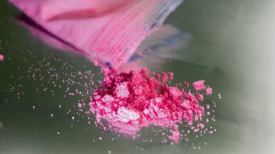 Cocaína rosa, coquetel de drogas sintéticas, se torna preocupação após crescimento do uso na Europa