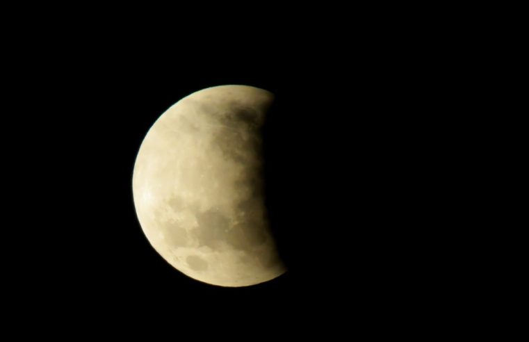 Setembro terá eclipse parcial da lua e ‘cometa do século’