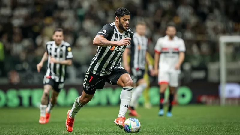 Hulk revela que já considerou sair do Galo e critica arbitragem brasileira: ‘Falta de respeito’