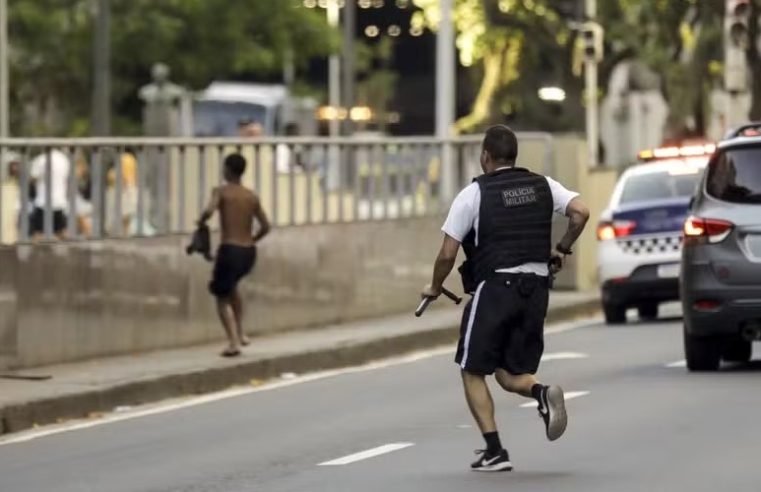 ‘Operação Verão’: Justiça suspende apreensão de menores nas orlas da Zona Sul