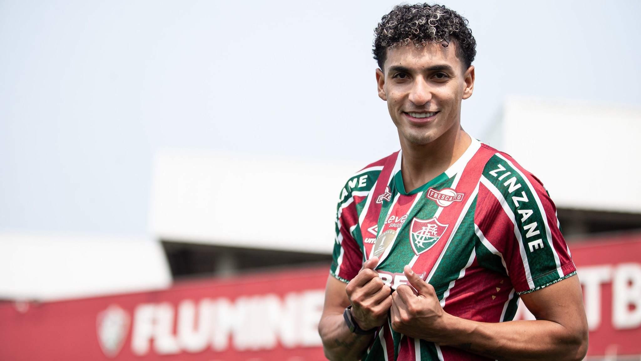 Reforço na defesa: Fluminense anuncia contratação de Gabriel Fuentes, ex-Junior Barranquilla