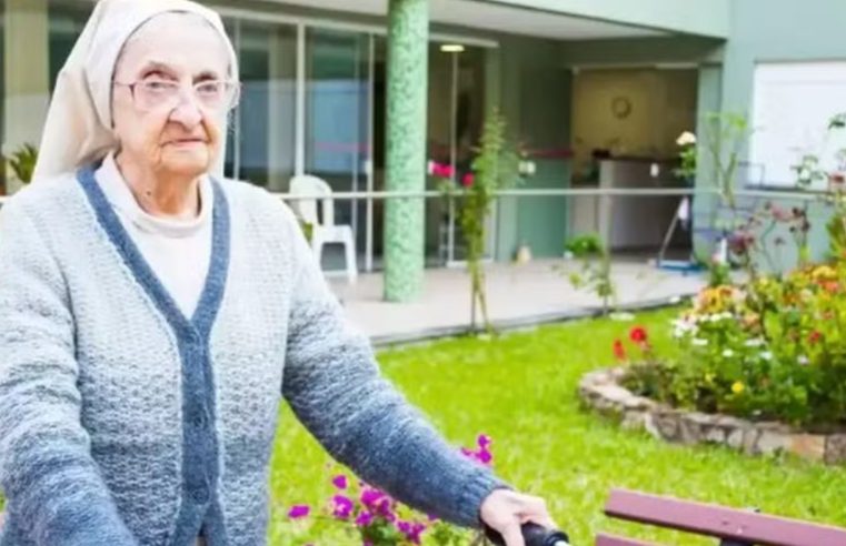 Inah: brasileira é considerada a segunda pessoa mais velha do mundo com 116 anos