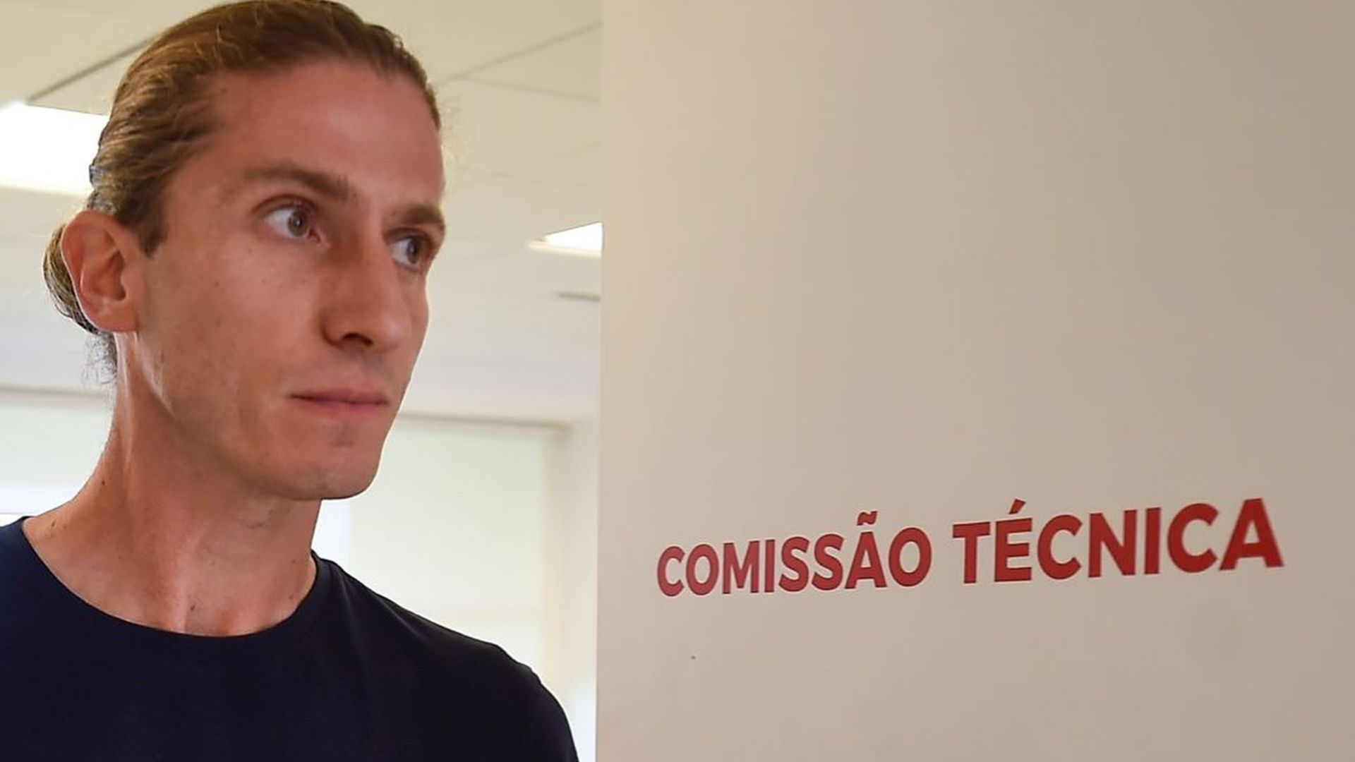 Filipe Luís começa como técnico do Flamengo já se preparando para semifinal da Copa do Brasil