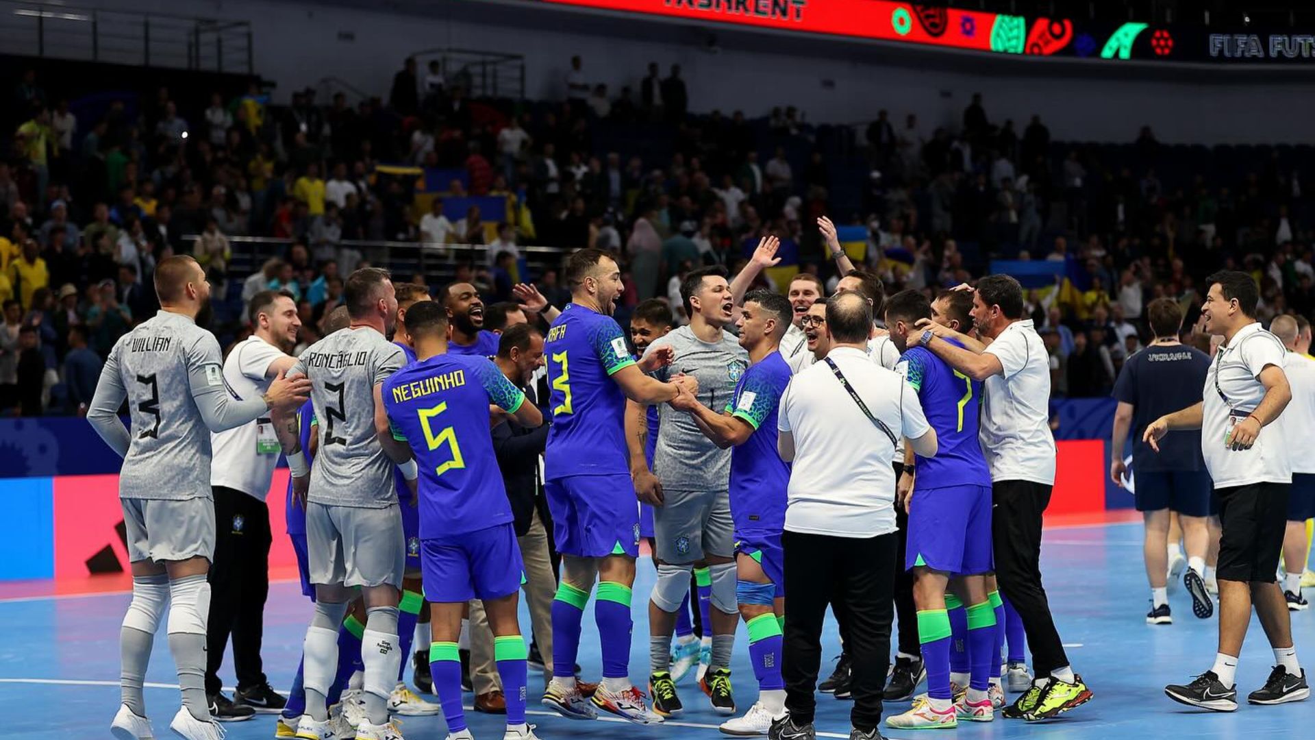 Brasil vira contra a Ucrânia com hat-trick de Dyego e avança para a final da Copa do Mundo de Futsal