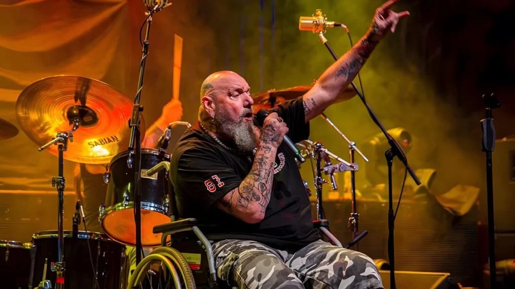 Paul Di’Anno, ex-vocalista do Iron Maiden, morre aos 66 anos