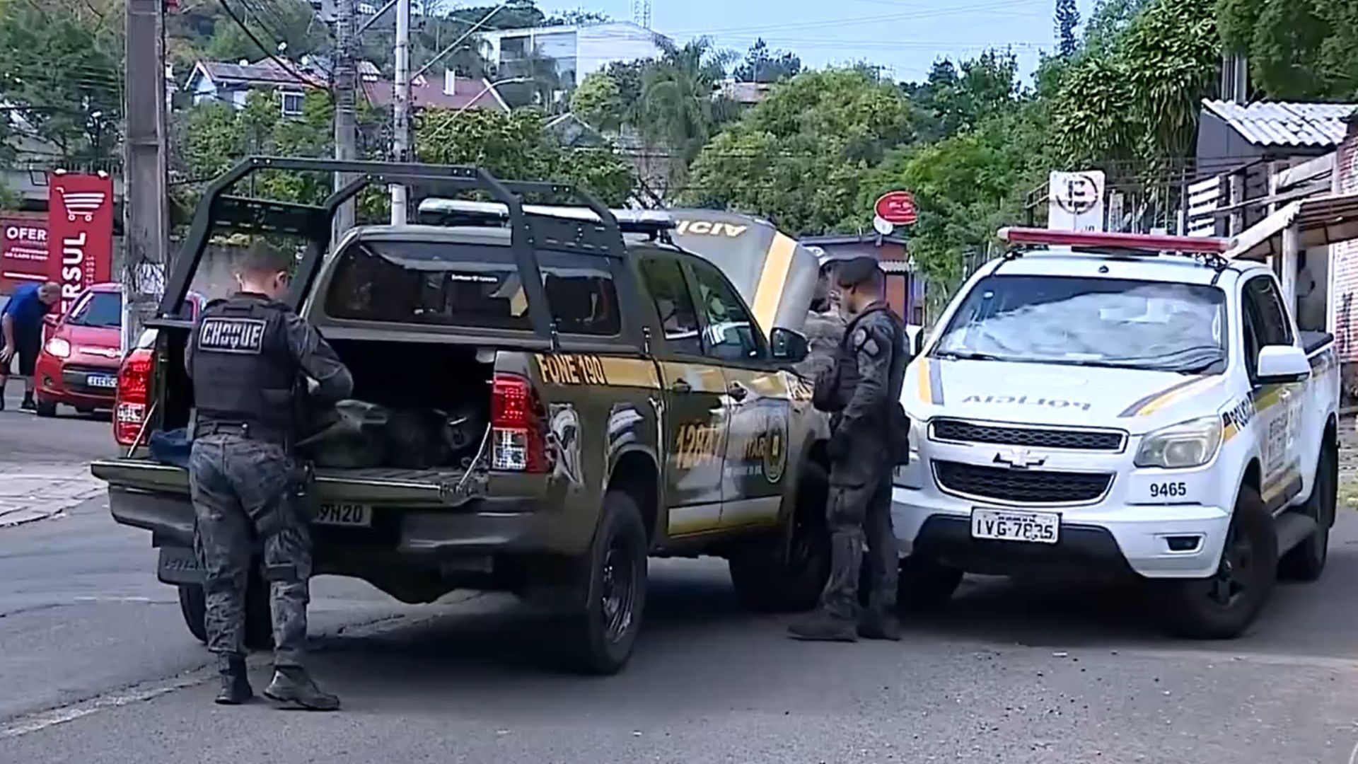 Homem mata a tiros pai, irmão e PM, deixa 9 feridos e é encontrado morto dentro de casa no RS