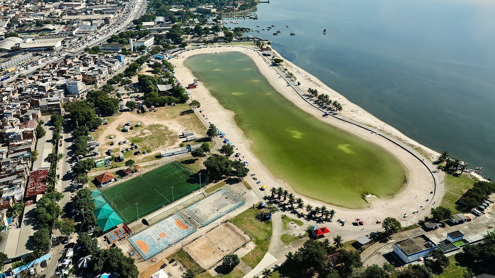 Piscinão de Ramos fecha para manutenção nesta segunda (21) e retoma atividades em novembro