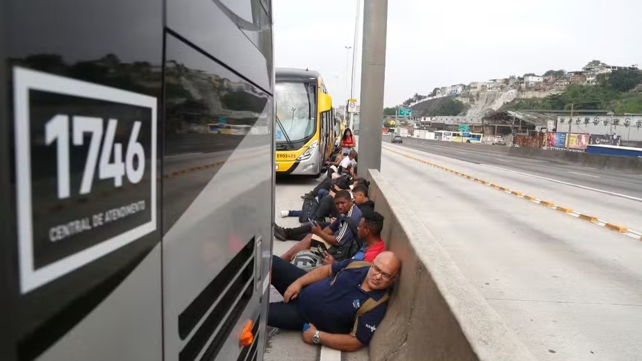 Morre 2ª vítima do tiroteio na Avenida Brasil após ser baleado em ônibus