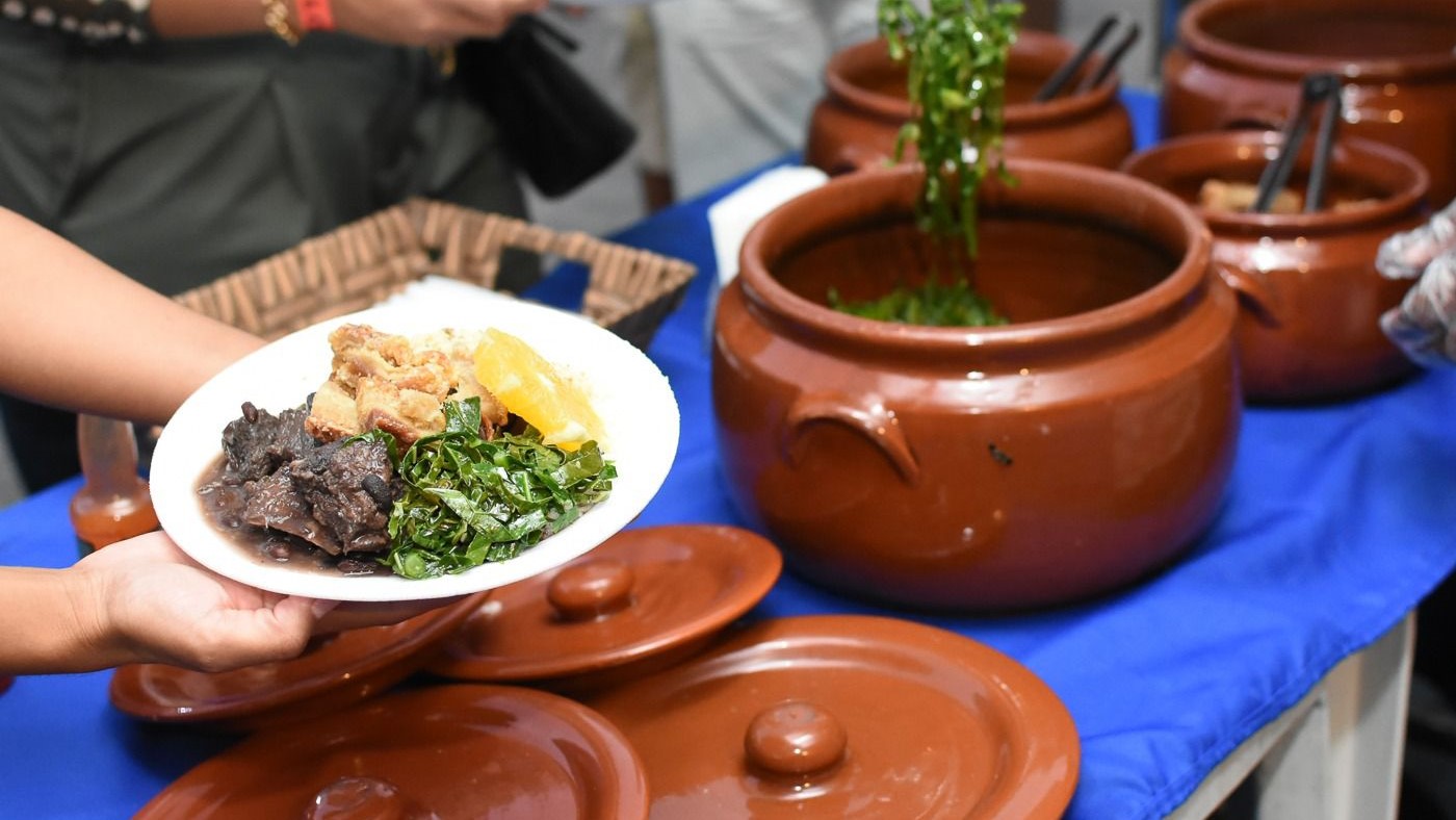 Portela apresenta samba-enredo de 2025 na feijoada deste sábado (12)