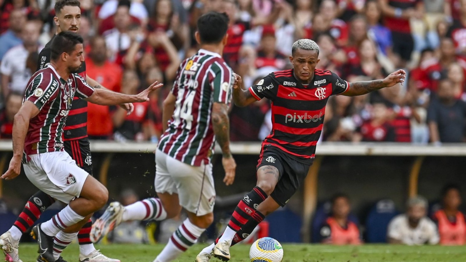 CLÁSSICO: Flamengo e Fluminense se enfrentam nesta quinta (17) às 20h no Maracanã