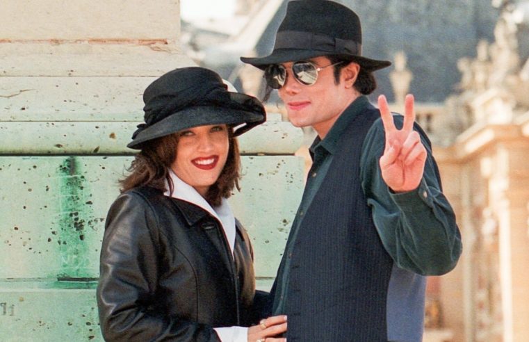 Lisa Marie Presley lança livro e revela que Michael Jackson era virgem ao se casarem