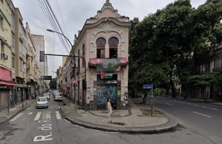 Geóloga cai do segundo andar após parapeito ceder no Armazém do Campo, na Lapa no último sábado (9)