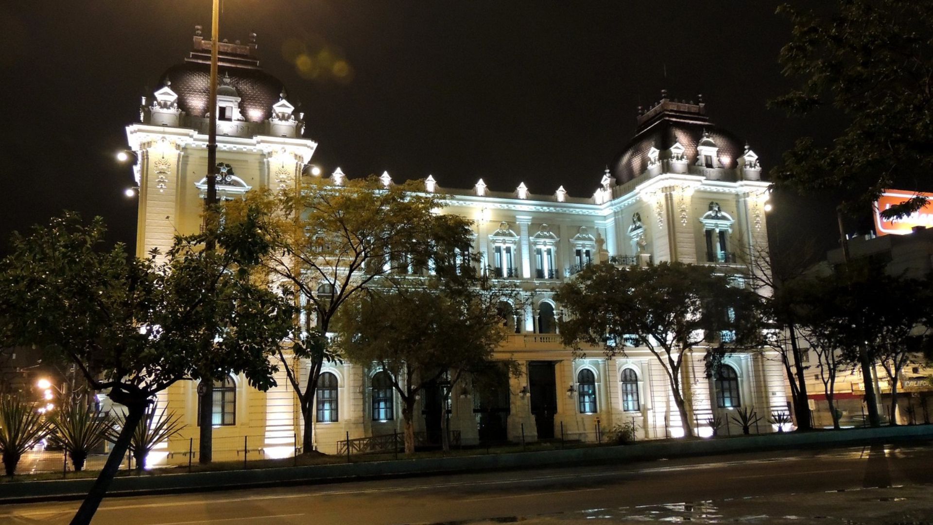 Palácio dos Correios celebra 110 anos como símbolo cultural de Niterói neste sábado (23)