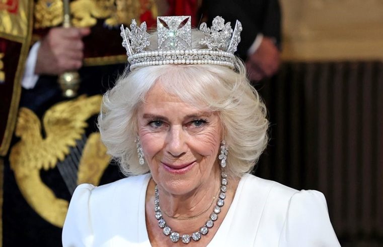 Rainha Camilla se afasta temporariamente de compromissos oficiais após diagnóstico de infecção pulmonar