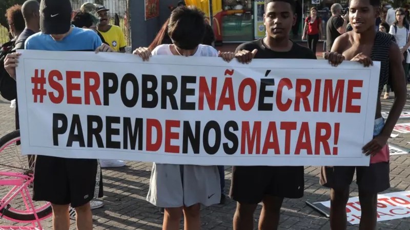 Em 2023, polícia mata 243 crianças e adolescentes em nove estados, de acordo com um relatório