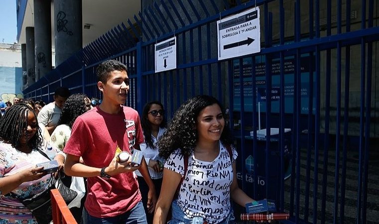 Enem: abstenção de candidatos no primeiro dia cai para 26,6%