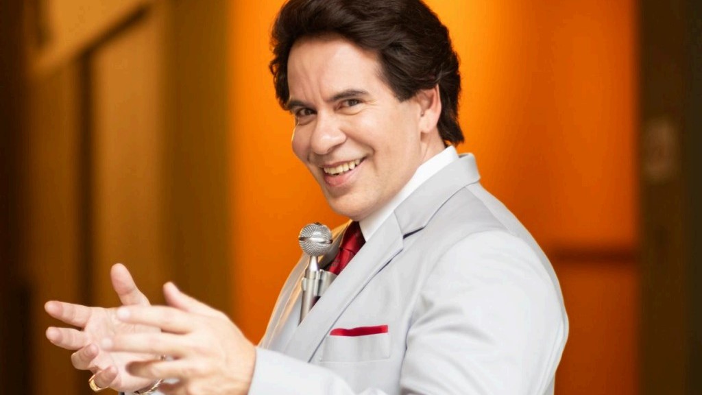 ‘Silvio Santos Vem Aí’: Leandro Hassum interpreta apresentador em próximo filme