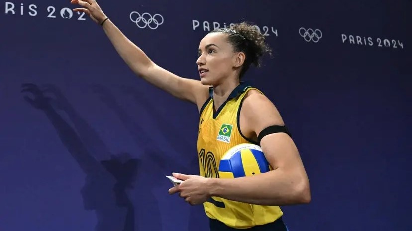 Gabi do vôlei recebe Prêmio Brasil Olímpico pela 3ª vez consecutiva; Lorena vence na categoria futebol