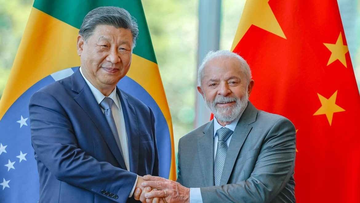 Lula e Xi Jinping assinam 37 acordos em áreas como agro, tecnologia e intercâmbio