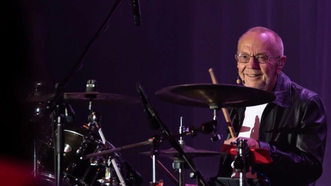 Morre Colin ‘Smiley’ Petersen, baterista original dos Bee Gees