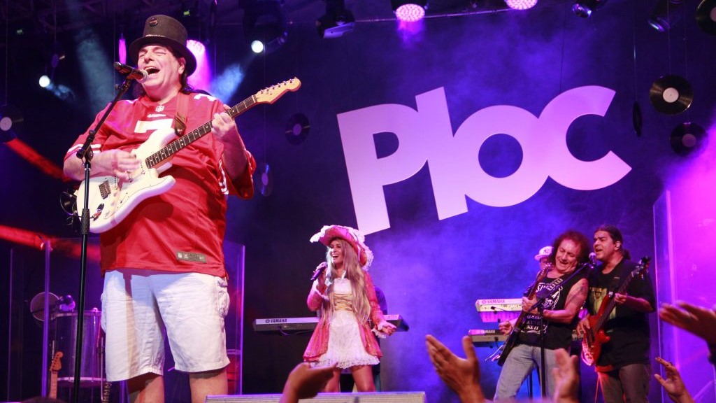 Festa Ploc comemora 20 anos na Arena Jockey no RJ com imersão nos anos 80