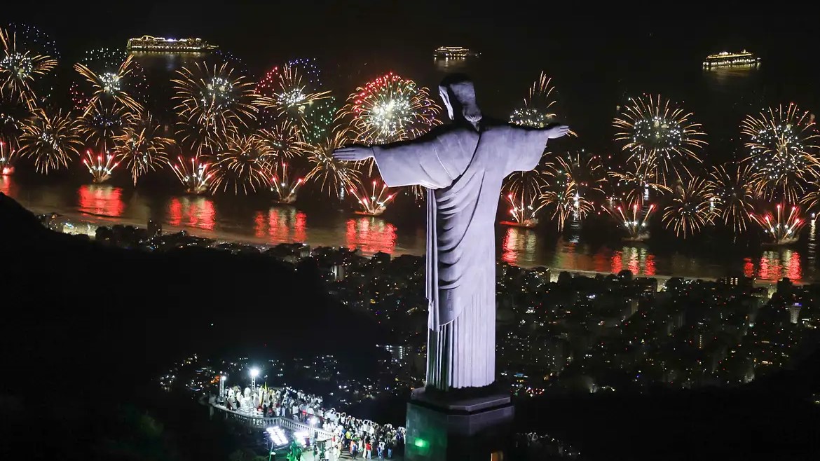 Réveillon além de Copa: festas, hotéis, restaurantes e pontos turísticos do RJ também são opções para virada do ano