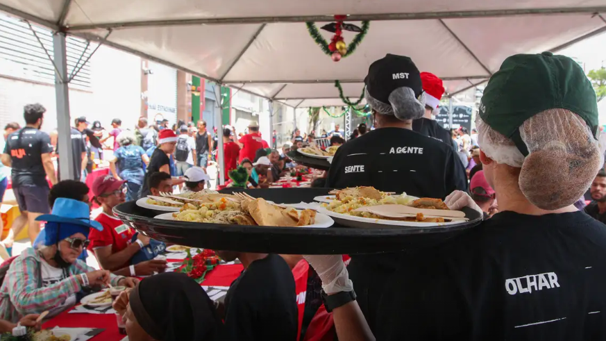 Instituto Assistencial Atitude promove ceia de Natal para pessoas em situação de rua no sábado (14) na Barra da Tijuca