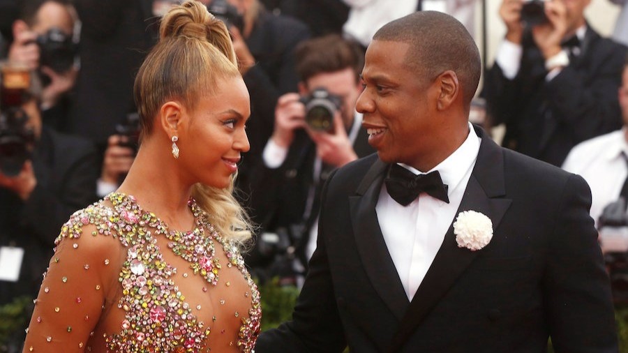 Acusado de estupro, Jay-Z comparece à pré-estreia de ‘Mufasa’ com Beyoncé