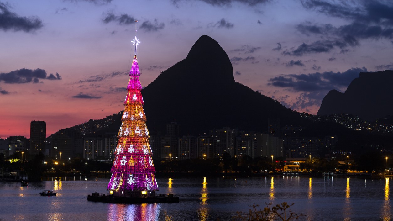 Cariocas ajustam ceia de Natal à inflação e maioria planeja gastar até R$ 250 com aves e carnes