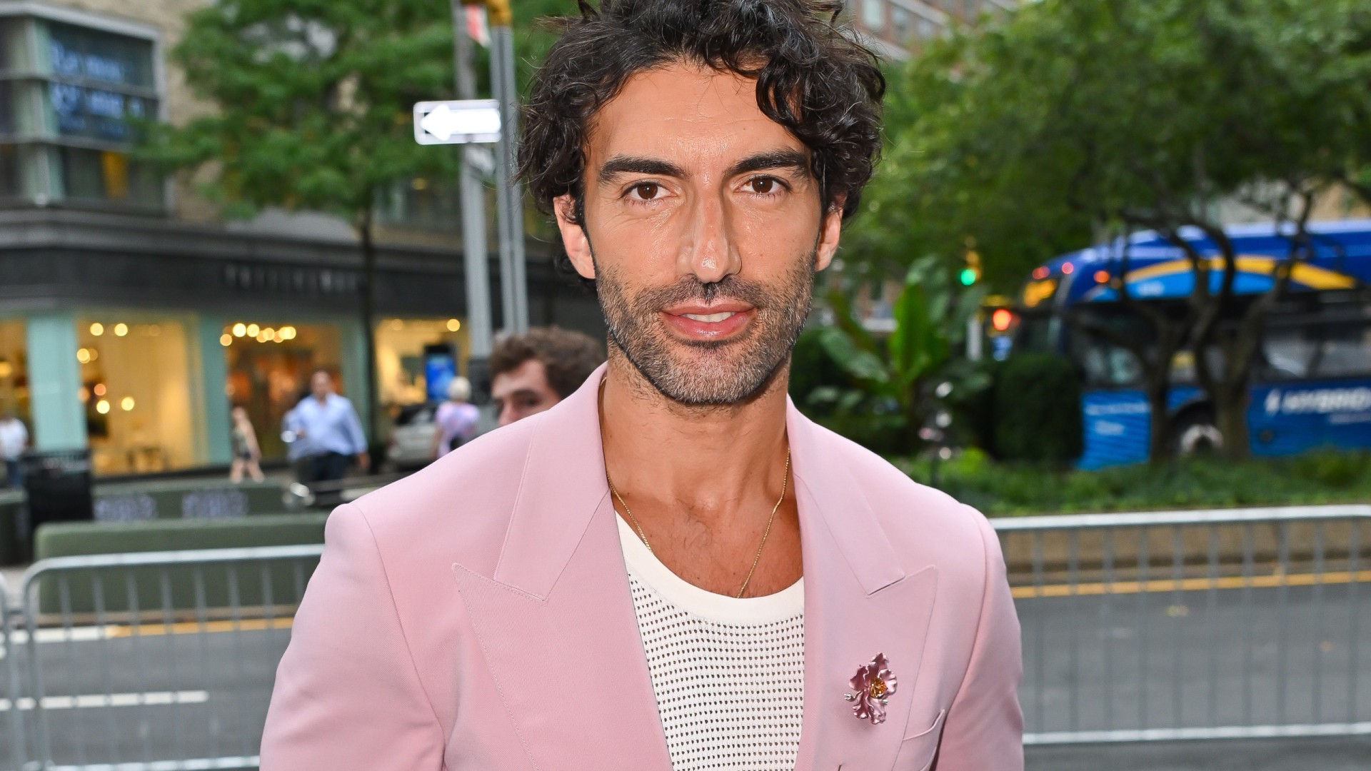 Justin Baldoni está preparando ação judicial que ‘vai chocar todo mundo’ contra atriz Blake Lively