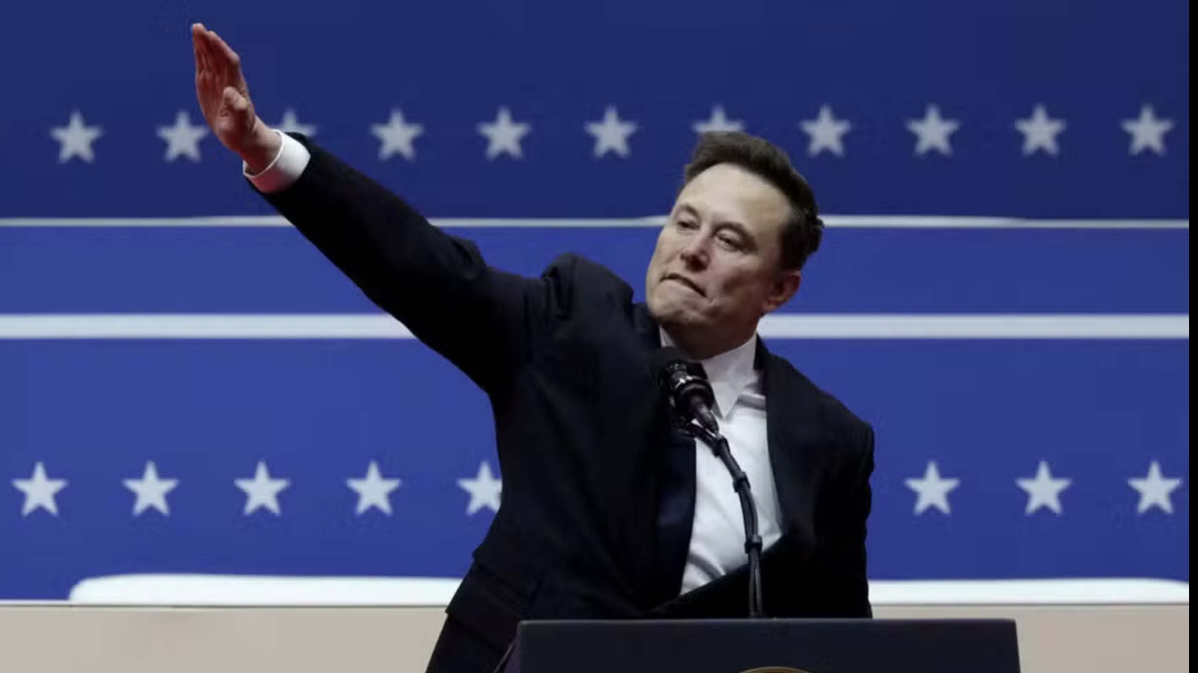 Elon Musk faz gesto similar a saudação nazista em posse de Trump