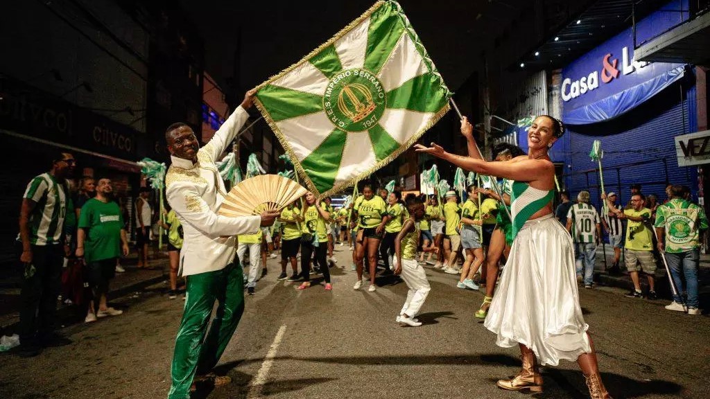 Império Serrano realiza primeiro ensaio do ano em Madureira nesta terça-feira (7)