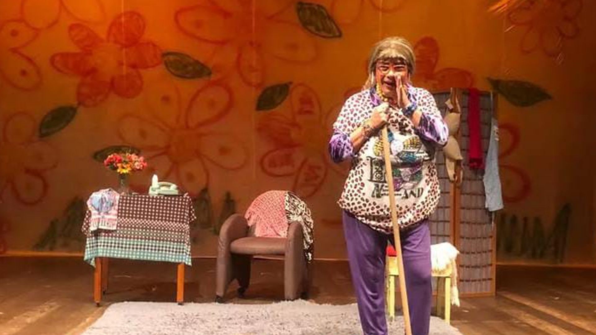 Teatro Vannucci recebe espetáculo ‘A Fofoqueira de Caxias’ nos dias 16 e 23 de janeiro