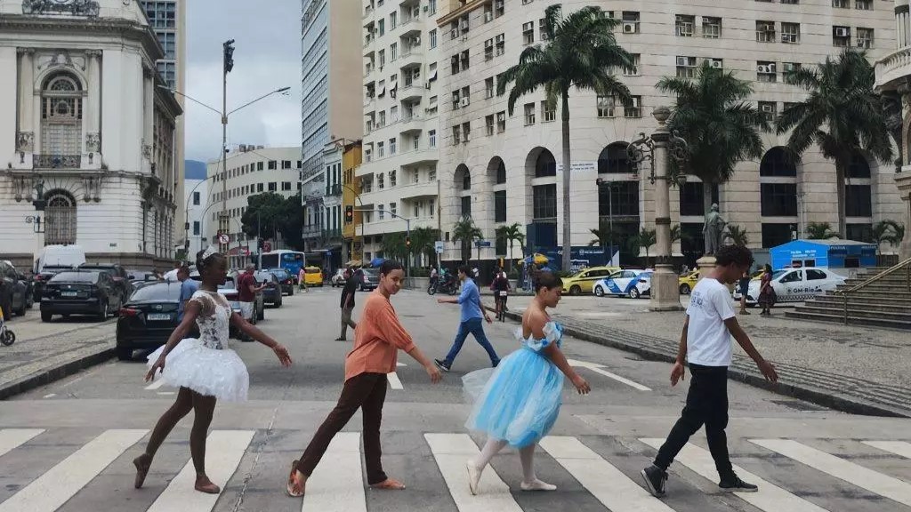 Ballet Manguinhos abre inscrições para 300 vagas gratuitas em diversas modalidades de dança e teatro