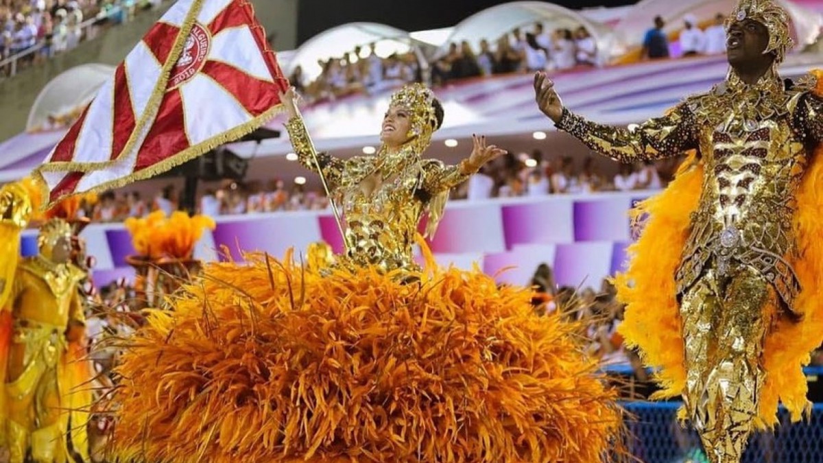 Mestre-sala e porta-bandeira do Salgueiro representam Carnaval carioca em evento nas Bahamas