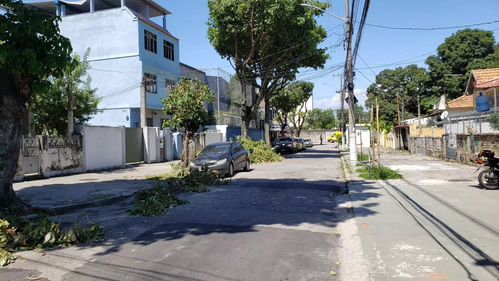 Ramos, bairro onde fábrica foi incendiada, também já teve história com queda de avião