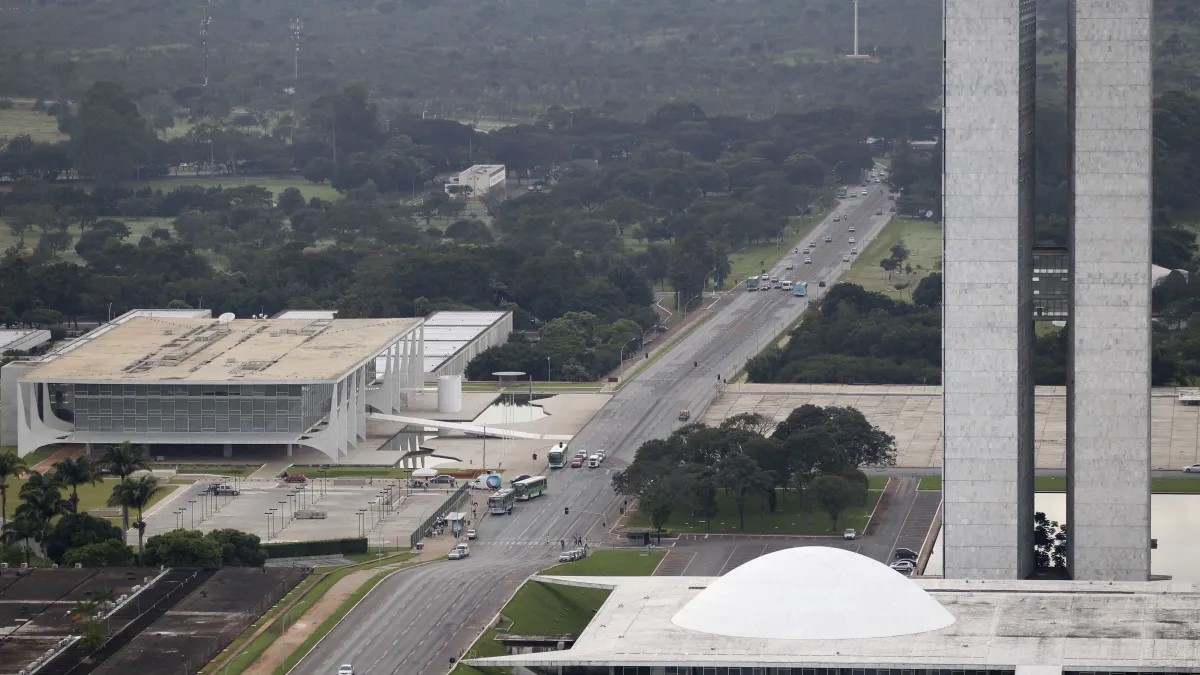 Congresso abre ano legislativo com novos líderes e pautas para 2025