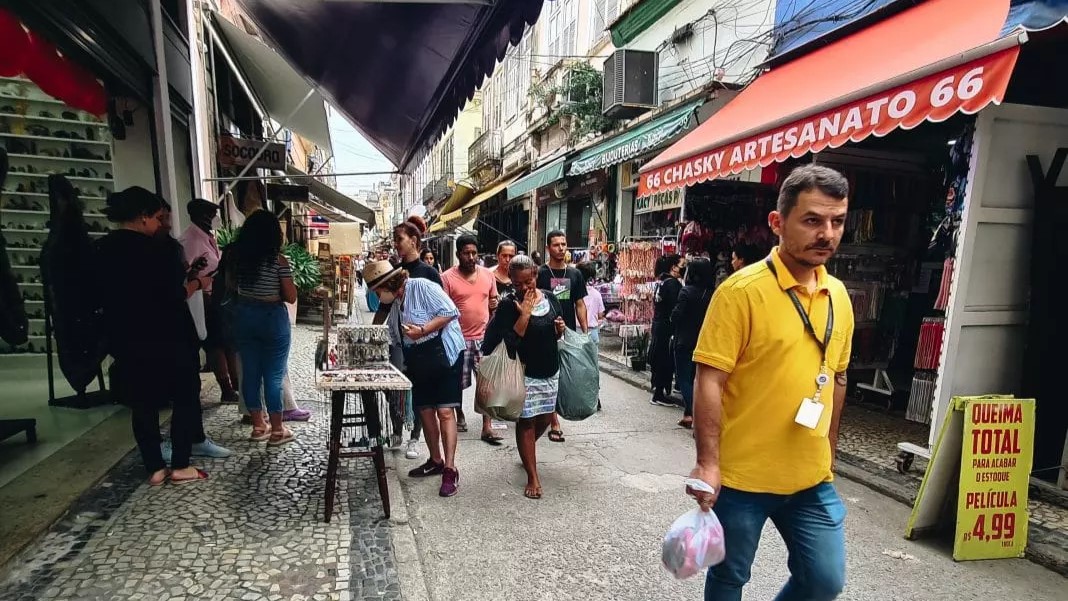 Varejo carioca prevê alta de 2,6% nas vendas, mas juros e inflação preocupam setor