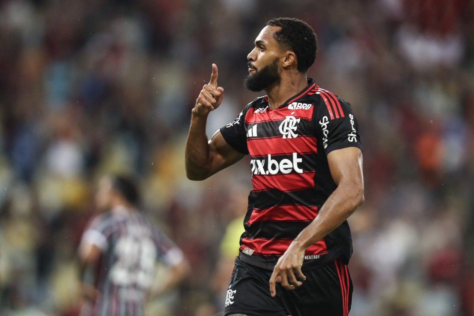 Cariocão: Flamengo vence o Fluminense por 2 x 1 e sai na frente na final