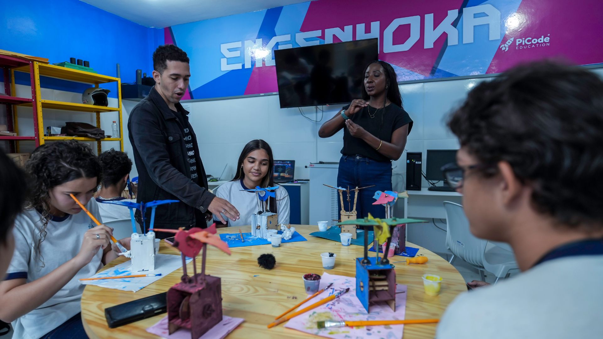 Projeto Engenhoka de Robótica e Artes Visuais é inaugurado nesta terça (18) na Escola João Saldanha