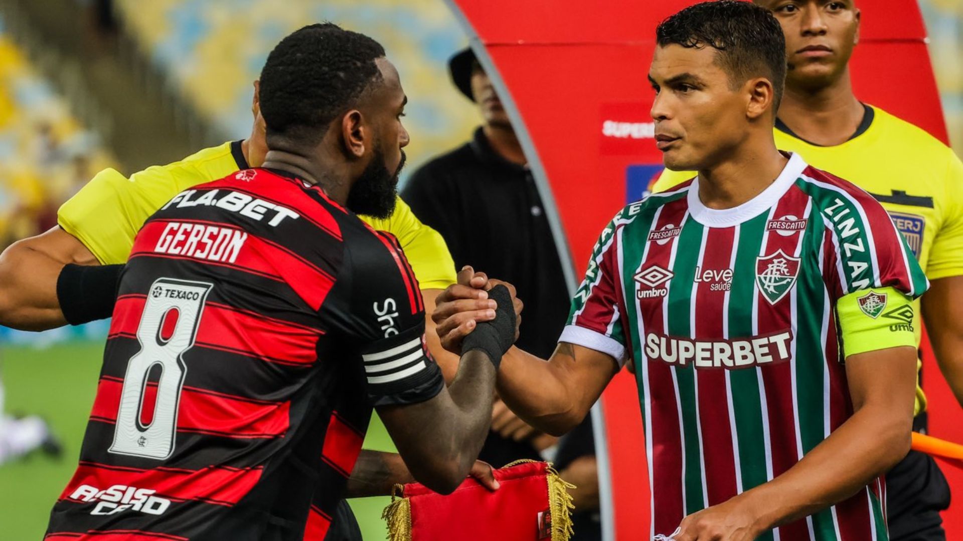 Flamengo e Fluminense se encontram para a decisão do Campeonato Carioca 2025 neste domingo (16)