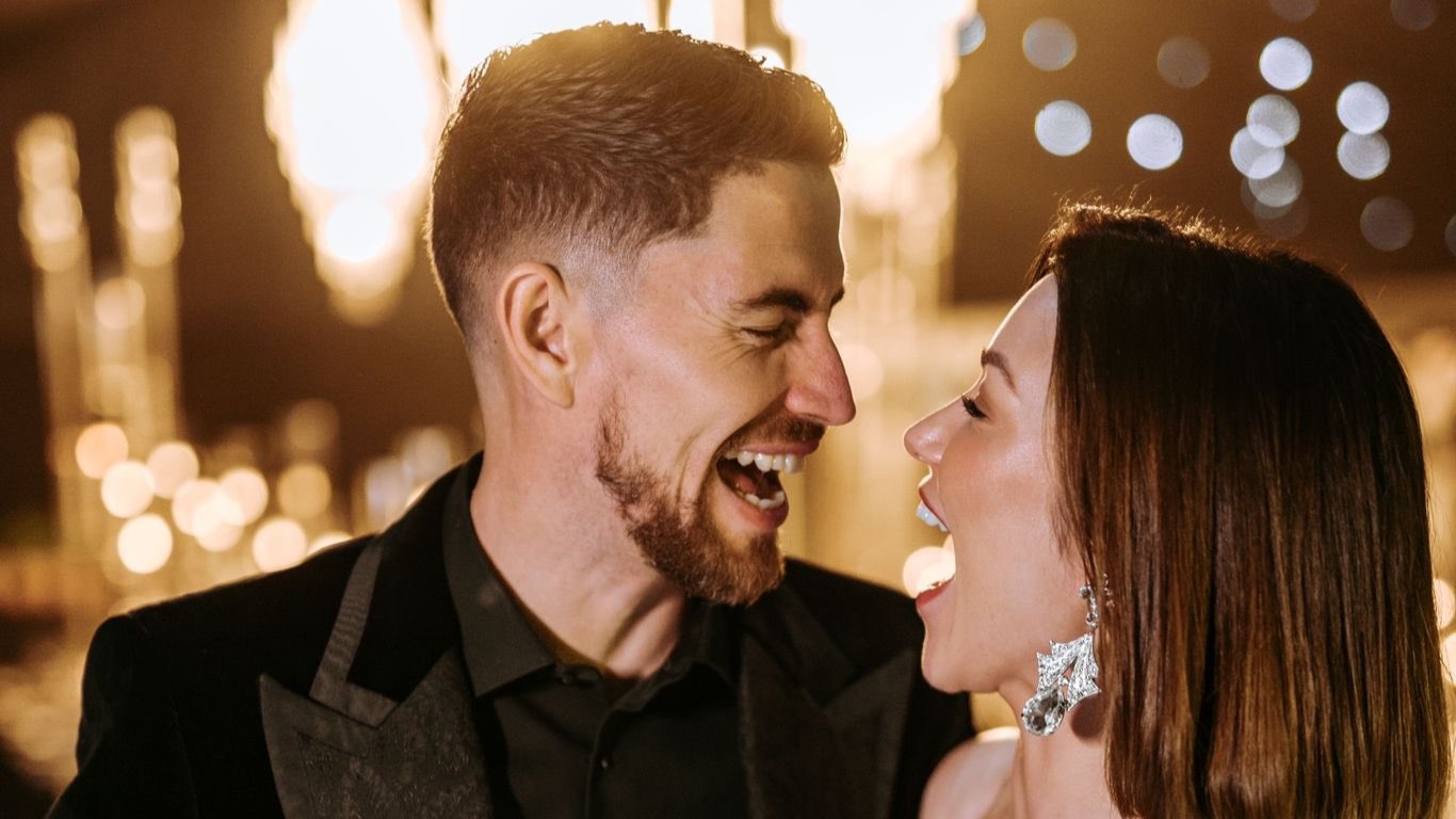 Possível reforço do Flamengo, Jorginho marca casamento com ex de astro de Hollywood