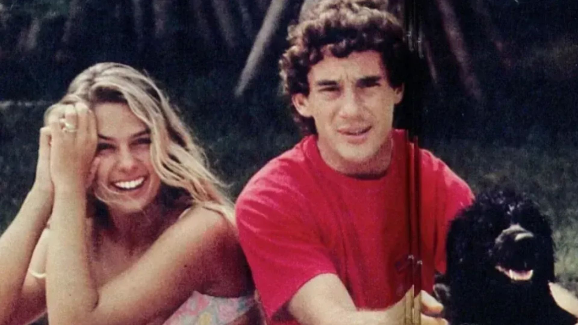 Adriane Galisteu relembra aniversário de Ayrton Senna com homenagem nas redes sociais