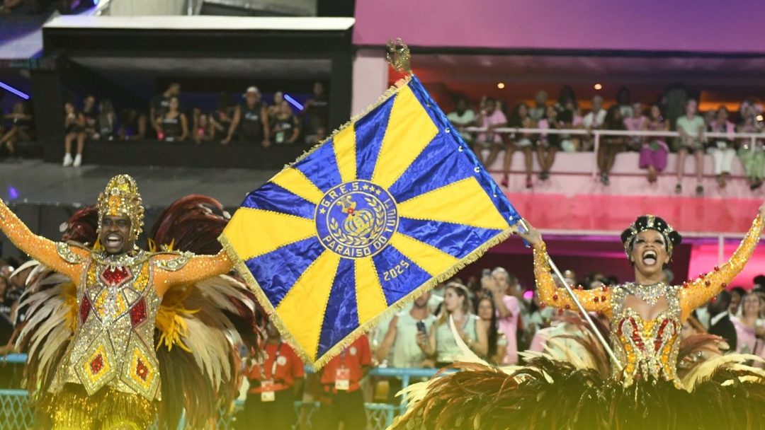 Paraíso do Tuiuti anuncia saída do casal de mestre-sala e porta-bandeira Raphael Rodrigues e Dandara Ventapane