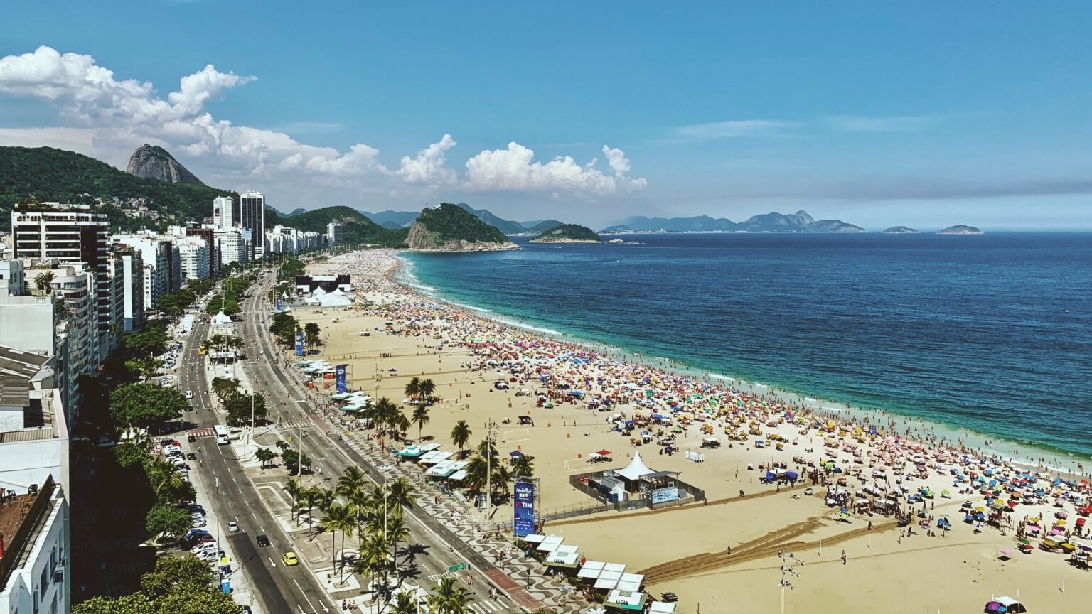 Bairros da zona sul do Rio sofrem ameaça de erosão e perda de faixa de areia