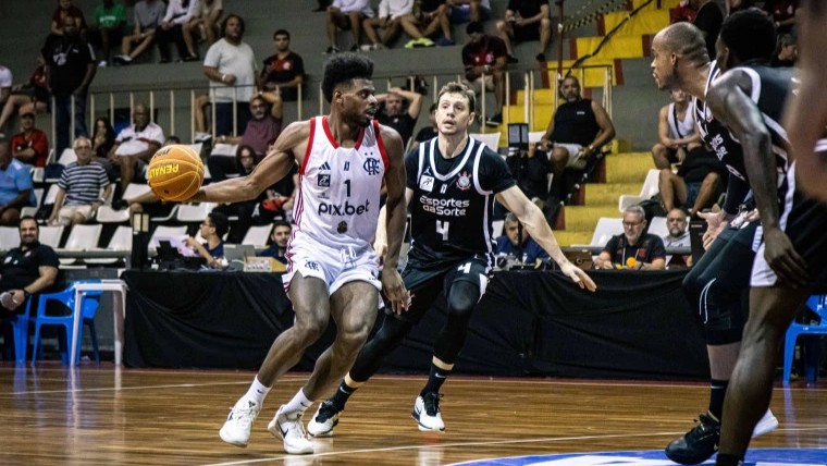 Basquete: Flamengo vira no fim, vence Corinthians e fica a uma vitória da semifinal da NBB